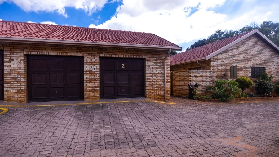 3 Bedroom Property for Sale in Safari Gardens North West